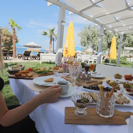 Hotel Cundavilla & 2*