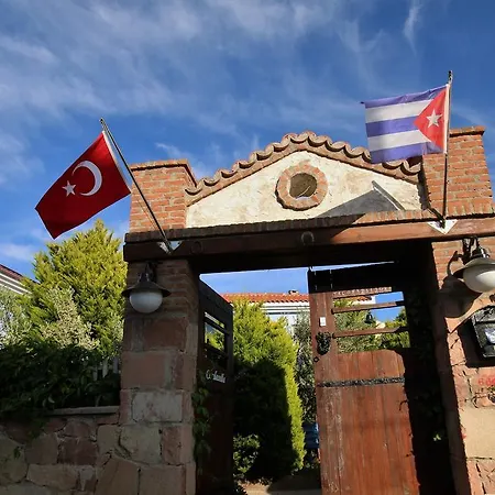 Cundavilla & Otel Ayvalı