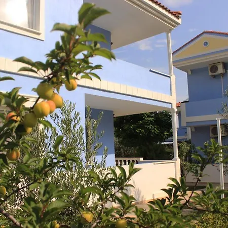 Otel Cundavilla & 2*